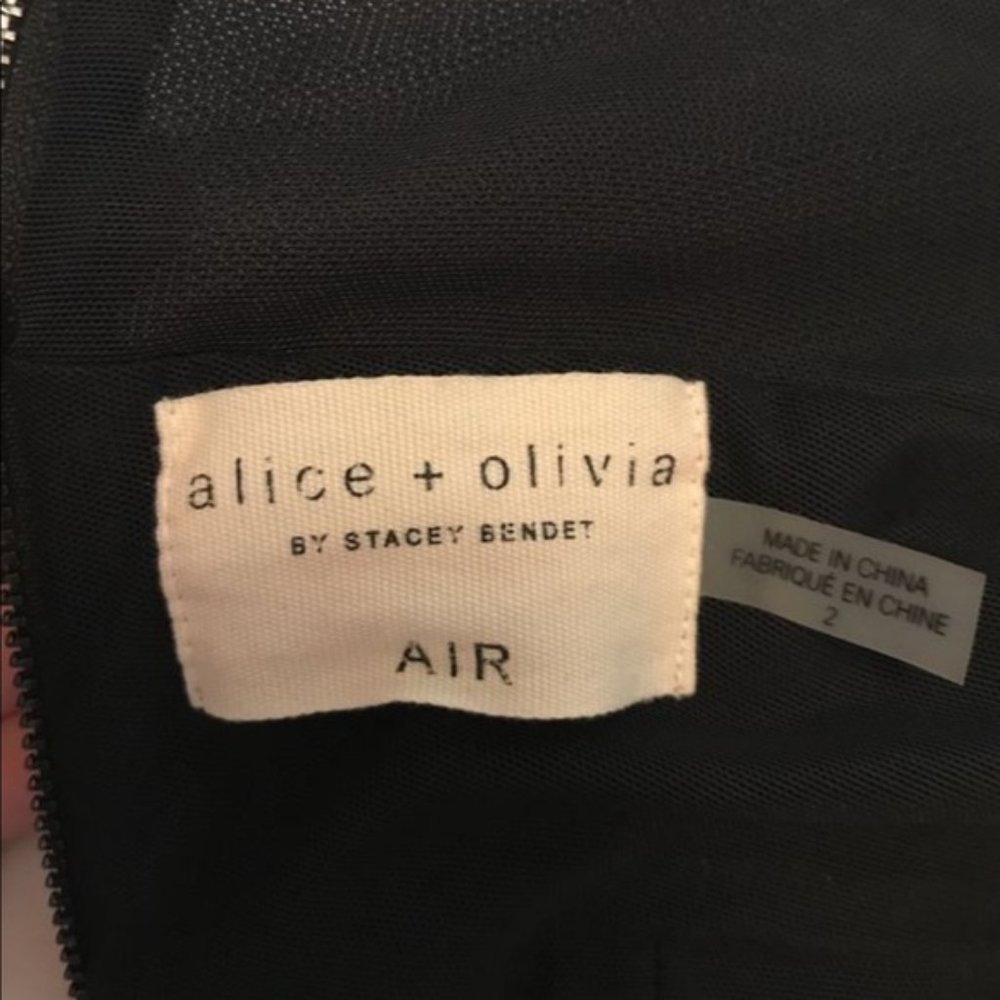 New Alice + Olivia Devlin plunge neck mesh insert v-neck maxi column gown dress - Picture 16 of 16